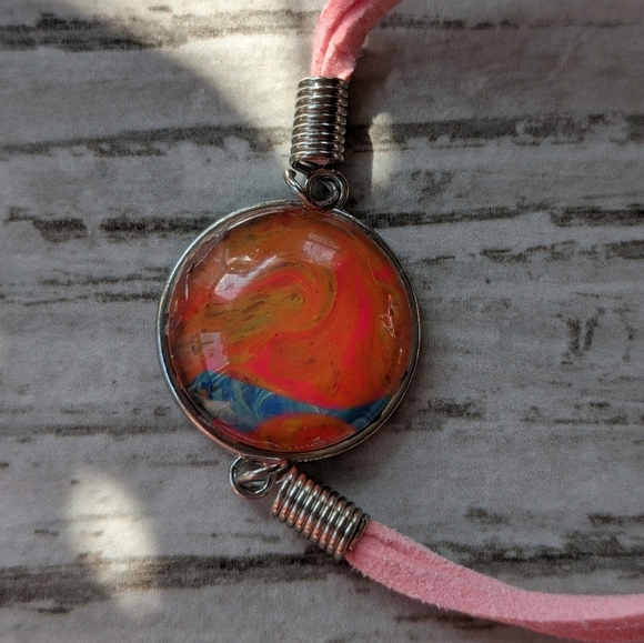 🄷🄰🄽🄳🄼🄰🄳🄴 🄵🄻🅄🄸🄳 🄰🅁🅃 🄱🅁🄰🄲🄴🄻🄴🅃 - Picture 6 of 6